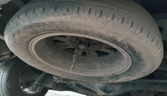 2017 Toyota Innova Crysta 2.4 ZX 7 STR, Diesel, Manual, 73,438 km, tyre