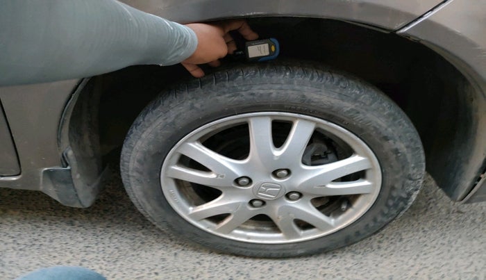 2013 Honda Brio VX AT, Petrol, Automatic, 91,519 km, tyre