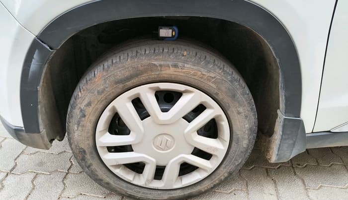 2020 Maruti Vitara Brezza VXI, Petrol, Manual, 60,209 km, tyre