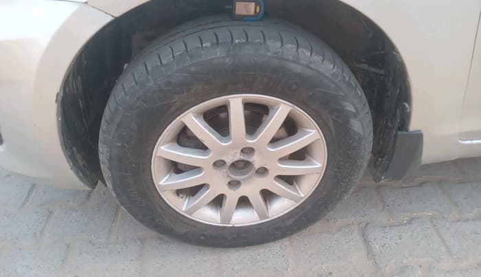 2013 Maruti Swift Dzire VDI, Diesel, Manual, 1,27,777 km, tyre