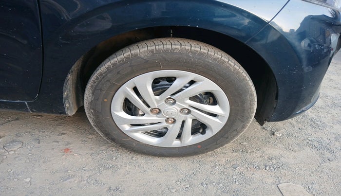 2022 Hyundai AURA S 1.2 CNG, CNG, Manual, 69,724 km, tyre