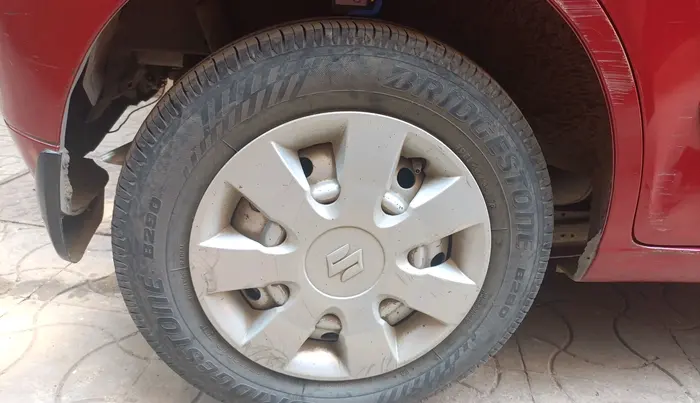 2014 Maruti Wagon R 1.0 LXI CNG, CNG, Manual, 72,579 km, tyre