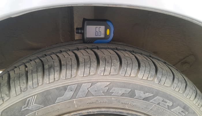 2013 Toyota Etios GD, Diesel, Manual, 54,471 km, tyre