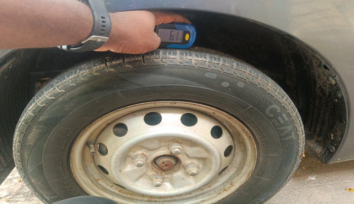 2015 Hyundai Eon ERA +, Petrol, Manual, 59,276 km, tyre