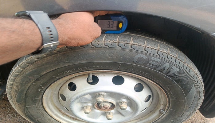 2015 Hyundai Eon ERA +, Petrol, Manual, 59,276 km, tyre