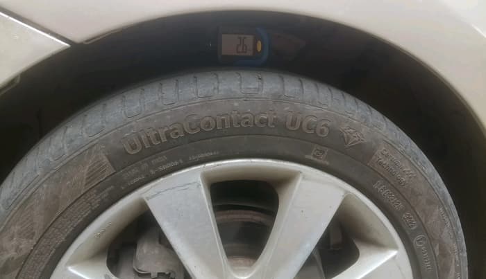 2012 Hyundai Verna FLUIDIC 1.6 CRDI SX, Diesel, Manual, 1,44,459 km, tyre