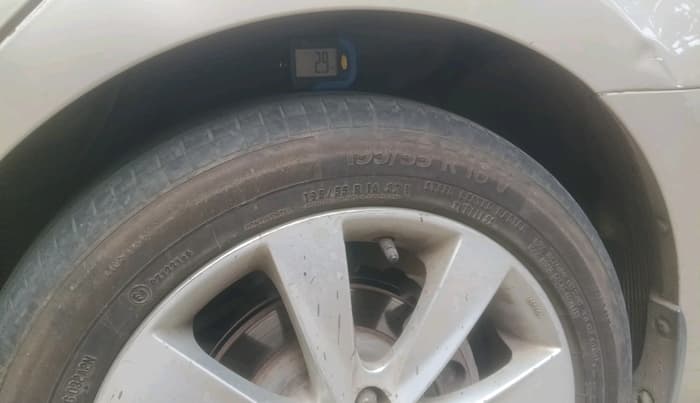 2012 Hyundai Verna FLUIDIC 1.6 CRDI SX, Diesel, Manual, 1,44,459 km, tyre
