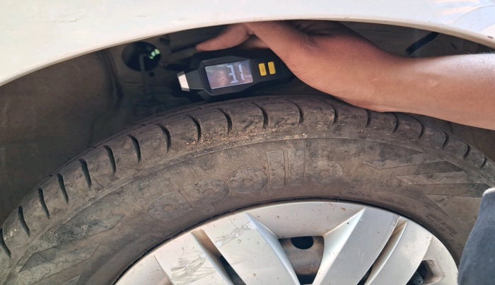 2014 Maruti Alto 800 LXI, Petrol, Manual, 48,439 km, tyre