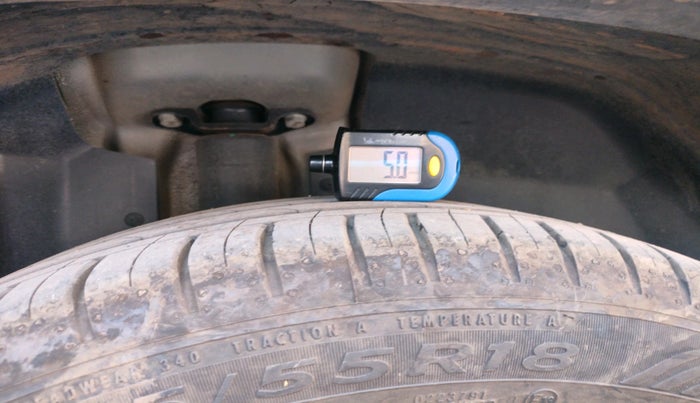 2024 MG HECTOR PLUS SAVVY PRO 1.5 TURBO CVT 7 STR, Petrol, Automatic, 5,578 km, tyre