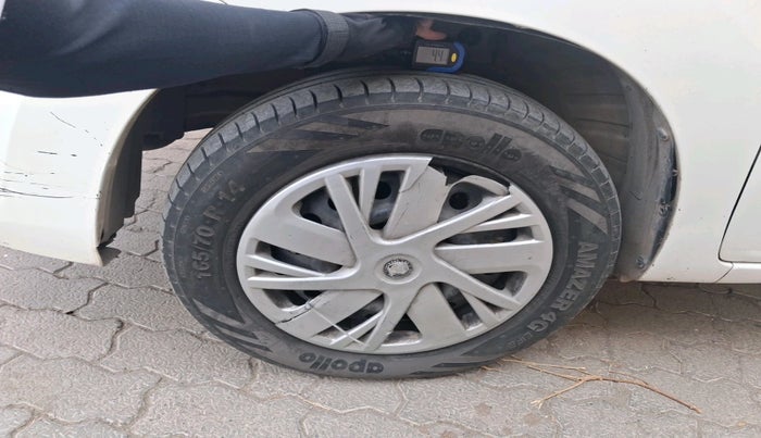 2016 Maruti Wagon R 1.0 VXI AMT, CNG, Automatic, 1,46,833 km, tyre