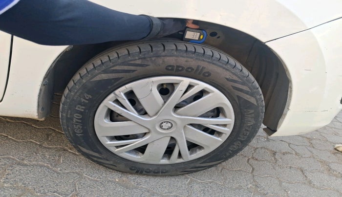 2016 Maruti Wagon R 1.0 VXI AMT, CNG, Automatic, 1,46,833 km, tyre