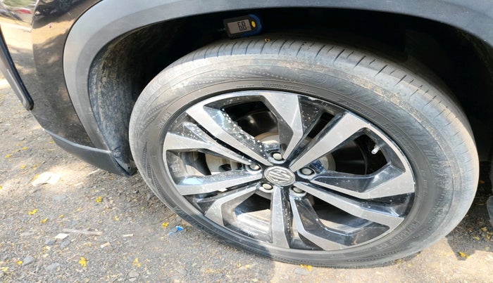 2023 MG HECTOR PLUS SHARP PRO 2.0 TURBO DIESEL 7 STR, Diesel, Manual, 76,049 km, tyre