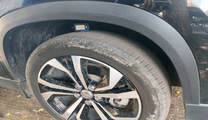 2023 MG HECTOR PLUS SHARP PRO 2.0 TURBO DIESEL 7 STR, Diesel, Manual, 76,049 km, tyre