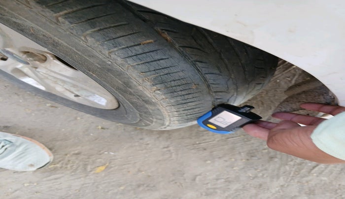 2015 Ford New Figo TITANIUM 1.2 PETROL MT, Petrol, Manual, 75,203 km, tyre