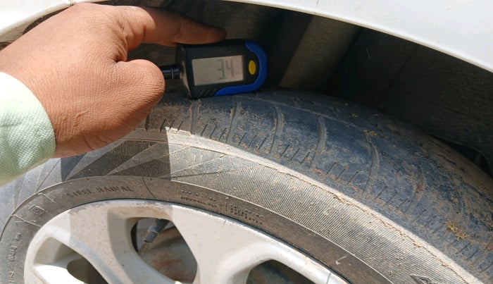 2015 Ford New Figo TITANIUM 1.2 PETROL MT, Petrol, Manual, 75,203 km, tyre