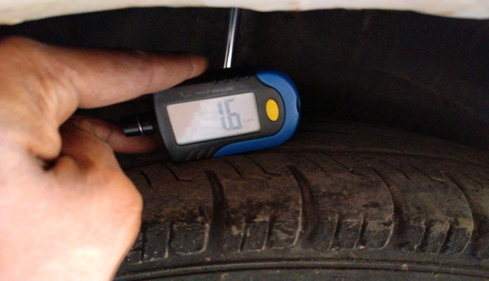 2012 Honda City 1.5L I-VTEC V MT, CNG, Manual, 1,77,763 km, tyre