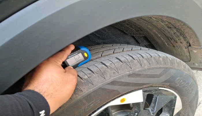 2025 KIA SONET 	 HTX 1.0 TURBO DCT, Petrol, Automatic, 943 km, tyre