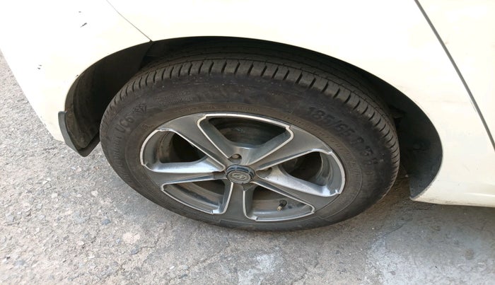 2016 Hyundai Elite i20 SPORTZ 1.2, Petrol, Manual, 62,527 km, tyre