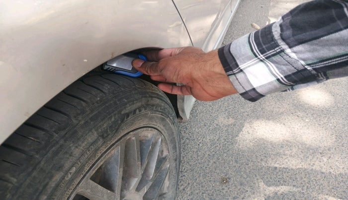 2012 Honda City 1.5L I-VTEC CORPORATE MT, Petrol, Manual, 1,41,832 km, tyre