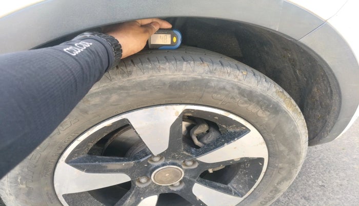 2019 Tata NEXON XZA PLUS DIESEL, Diesel, Automatic, 1,70,264 km, tyre