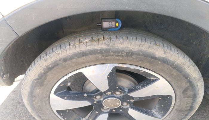 2019 Tata NEXON XZA PLUS DIESEL, Diesel, Automatic, 1,70,264 km, tyre