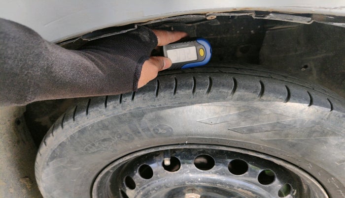 2015 Datsun Go Plus T, Petrol, Manual, 79,995 km, tyre