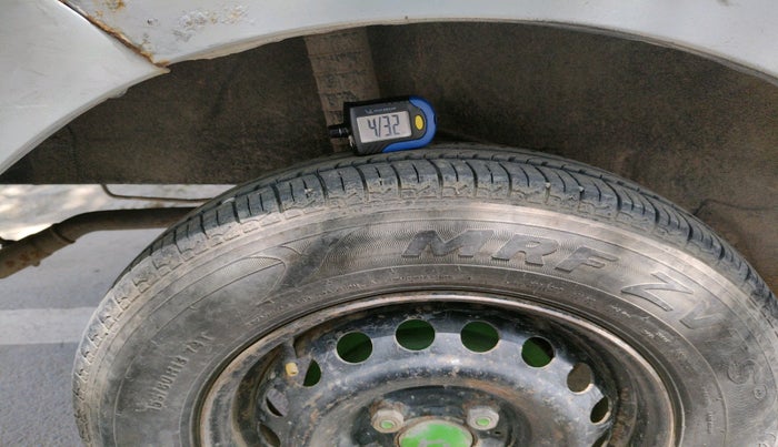 2015 Datsun Go Plus T, Petrol, Manual, 79,995 km, tyre