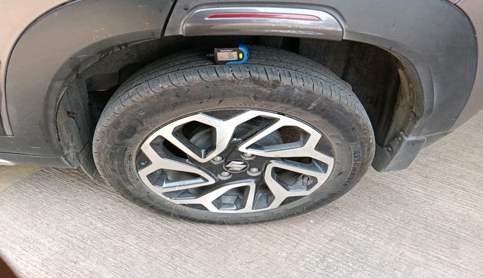 2023 Maruti FRONX ALPHA 1.0L TURBO 6 AT, Petrol, Automatic, 32,362 km, tyre