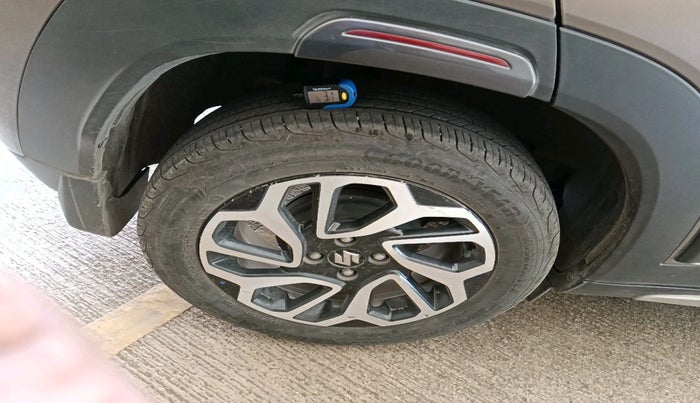 2023 Maruti FRONX ALPHA 1.0L TURBO 6 AT, Petrol, Automatic, 32,362 km, tyre