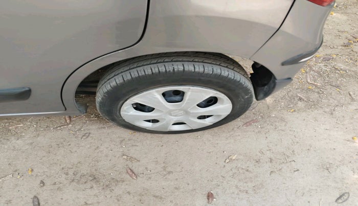 2014 Maruti Wagon R 1.0 VXI, Petrol, Manual, 48,634 km, tyre