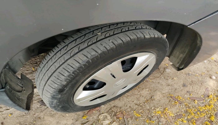 2014 Maruti Wagon R 1.0 VXI, Petrol, Manual, 48,634 km, tyre