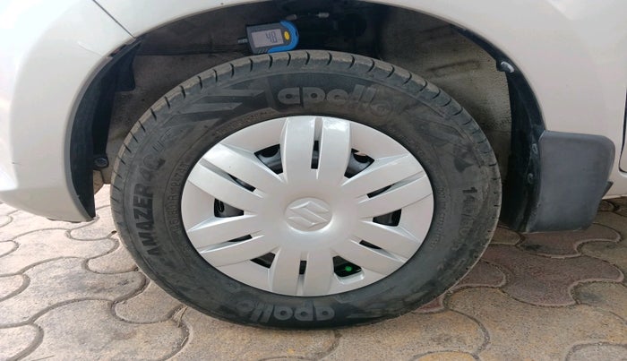 2012 Maruti Alto LXI CNG, CNG, Manual, 70,002 km, tyre