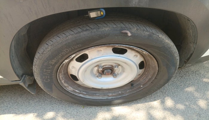 2022 Nissan MAGNITE XE, Petrol, Manual, 47,597 km, tyre