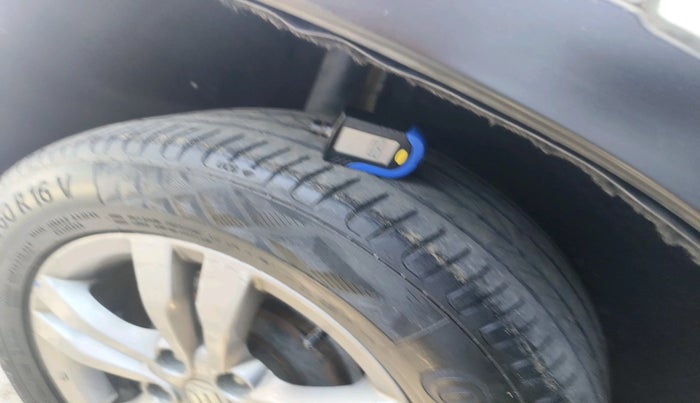 2016 Maruti Vitara Brezza ZDI PLUS, Diesel, Manual, 1,42,446 km, tyre