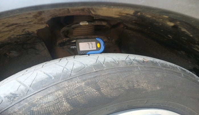 2014 Mahindra XUV500 W6, Diesel, Manual, 1,02,822 km, tyre