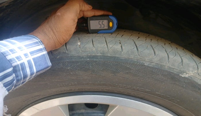 2014 Mahindra XUV500 W6, Diesel, Manual, 1,02,822 km, tyre