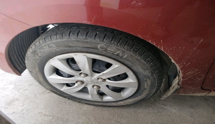 2012 Hyundai Eon MAGNA, Petrol, Manual, 20,428 km, tyre