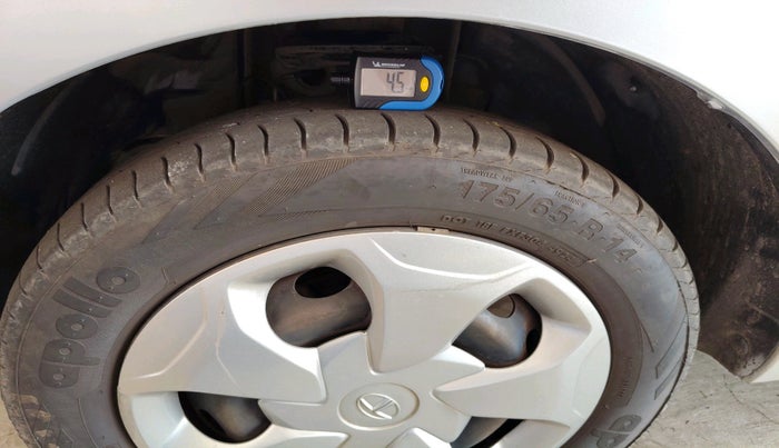 2020 Tata Tiago XT PETROL, Petrol, Manual, 49,893 km, tyre