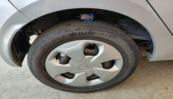 2020 Tata Tiago XT PETROL, Petrol, Manual, 49,893 km, tyre