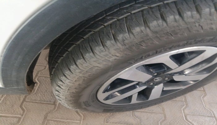 2021 Tata Harrier XZA PLUS 2.0L, Diesel, Automatic, 85,099 km, tyre