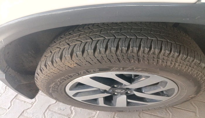 2021 Tata Harrier XZA PLUS 2.0L, Diesel, Automatic, 85,099 km, tyre