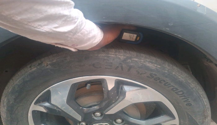 2016 Honda BR-V 1.5L I-VTEC V, Petrol, Manual, 1,05,160 km, tyre