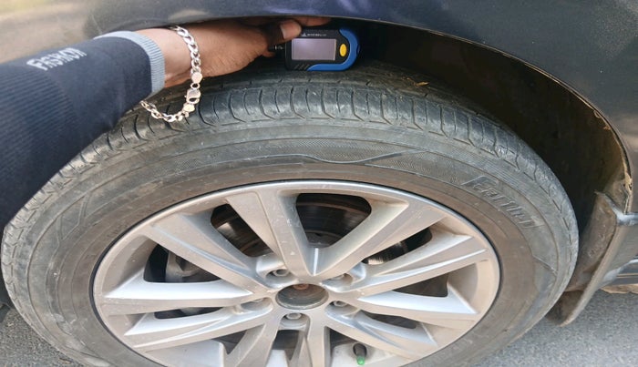 2015 Volkswagen Polo GT TSI AT, Petrol, Automatic, 80,526 km, tyre