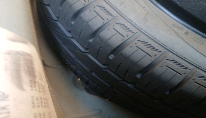 2015 Volkswagen Polo GT TSI AT, Petrol, Automatic, 80,526 km, tyre