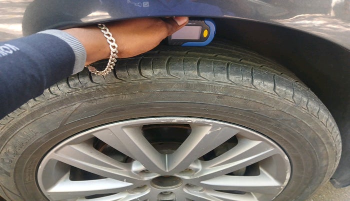 2015 Volkswagen Polo GT TSI AT, Petrol, Automatic, 80,526 km, tyre