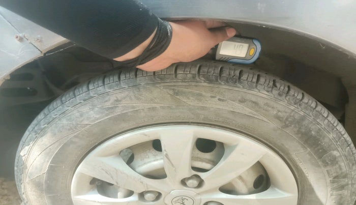 2012 Hyundai Eon ERA, Petrol, Manual, 65,936 km, tyre