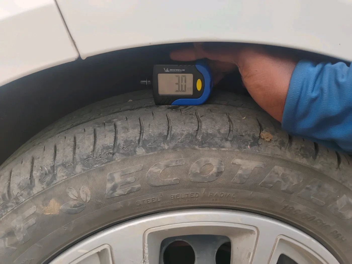 2024 Tata ALTROZ XM PLUS CNG, CNG, Manual, 29,889 km, tyre
