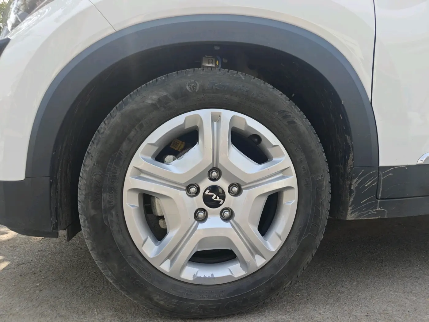 2023 KIA SONET HTK 1.2, Petrol, Manual, 15,214 km, tyre