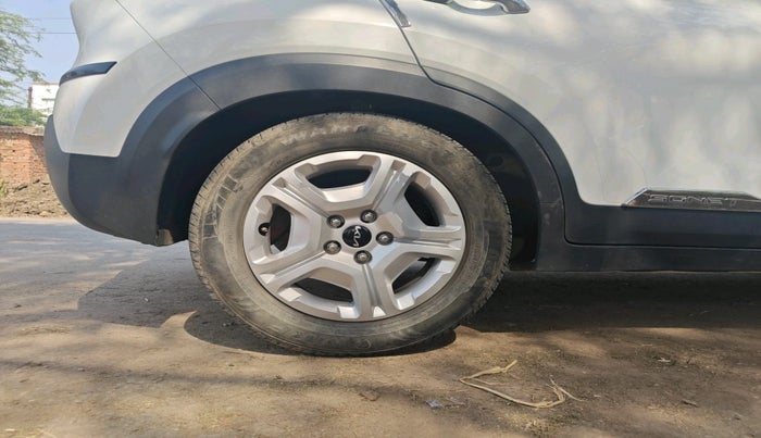 2023 KIA SONET HTK 1.2, Petrol, Manual, 15,214 km, tyre