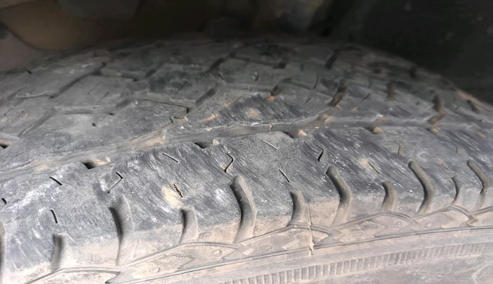 2018 Renault Duster 110 PS RXZ 4X2 AMT DIESEL, Diesel, Automatic, 1,88,431 km, tyre